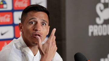 El delantero habló en conferencia de prensa después del entrenamiento con la Roja de Reinaldo Rueda. El goleador de la Selección se refirió a todos los temas de Chile y su club.