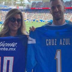 Jugadores de Cruz Azul visitaron a los Chargers de la NFL