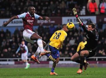 West Ham United v Arsenal - Premier League