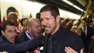 Simeone lucía sonrisa en la estación de Sants.