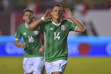 Action photo of action during the match Mexico vs Trinidad and Tobago, corresponding to the Final Hexagonal during the CONCACAF Qualifying rounds for the 2018 FIFA World Cup Russia, at Alfonso Lastras Stadium

Foto de accion durante el partido Mexico vs Trinidad y Tobago, correspondiente al Hexagonal Final durante las Eliminatorias de la CONCACAF rumbo a la Copa Mundial de la FIFA Rusia 2018, en el Estadio Alfonso Lastras, en la foto: Javier Hernandez celebra su gol de Mexico


06/10/2017/MEXSPORT/Isaac Ortiz.