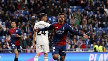 Chimy celebra su gol al Madrid.
