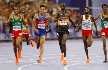 Cheptegei vuela en el tartán morado: oro y récord olímpico