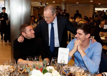 Florentino Pérez greets the players