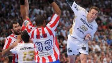 Dinart defiende a Jicha.