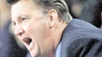 <b>LO QUIEREN RETENER. </b>Van Gaal no pondrá facilidades a la salida de Landzaat del AZ.