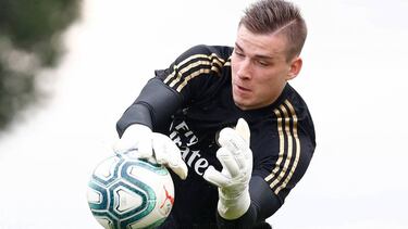 Lunin pasará la ITV del Madrid