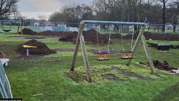 Hallan 176 bombas de la Segunda Guerra Mundial en un parque infantil: “Los niños han estado jugando con ellas”