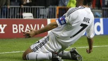 <b>LA LEYENDA SE DESPIDE. </b>Raúl deja hoy el Madrid después de 16 temporadas de blanco. Ejemplar.