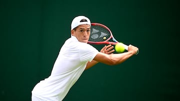 Tennis - Wimbledon - All England Lawn Tennis and Croquet Club, London, Britain - June 29, 2022 Argentina's Sebastian Baez in action during his second round match against Belgium's David Goffin REUTERS/Toby Melville