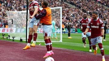 Gabriel Jesus and Martin Odegaard gave the Gunners an early lead at London stadium but the leaders came away with just a point for their efforts.