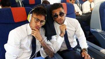 Neymar y Dani Alves.