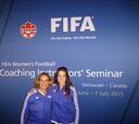 Dos españolas participan en el seminario de instructores FIFA