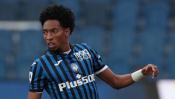 Johan Mojica en un partido del Atalanta