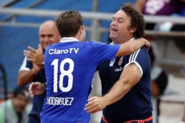 Rodríguez festejó el gol junto al PF Marcelo Tulbovitz.