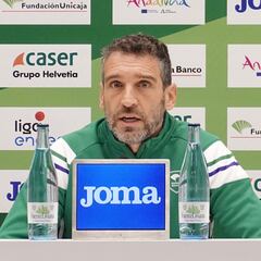 Navarro: “El Girona, por encima de todo, es un equipo de Aíto”