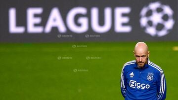 Erik ten Hag during Ajax training before a Champions League game against Benfica.