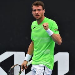 Martínez elimina a Delbonis y Carreño barre a Etcheverry