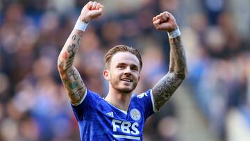 James Maddison, jugador del Leicester City, celebra un gol.