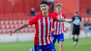 Rayane Belaid celebra uno de sus goles al Celtic en la Youth League.