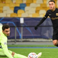 Two USMNT players make history with Barcelona in Champions League