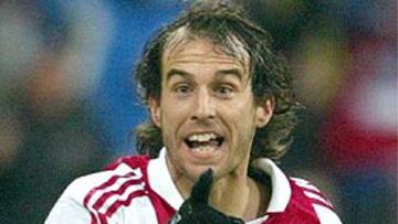 <B>LESIÓN. </b>Mehmet Scholl se ha roto un pómulo y la mandíbula.