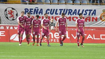 Anuar y Sergio Marcos entran en la lista para viajar a Huesca
