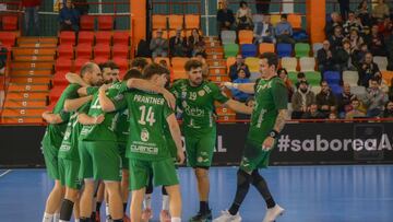 Jugadores del REBI Cuenca Balonmano.