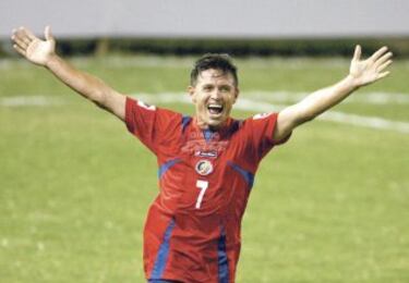 En el mismo año que firmó con los Reboceros de La Piedad, Fonseca se convirtió en un enemigo del tricolor al ser protagonista del 'Aztecazo' marcando el primer gol de los ticos en ese duelo.