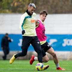 Dos cohetes se cruzan en Ipurua