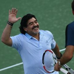 Maradona pondrá pasión en la grada en el Croacia-Argentina