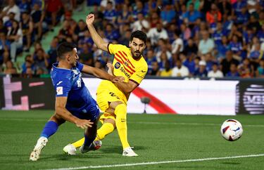 Disparo a puerta de Gündoğan, que debuta en liga con el Barcelona.