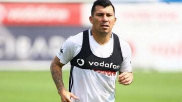 El enojo del DT de Besiktas que dejó en la banca a Medel