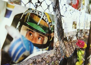 Homenaje a Ayrton Senna en el Autodromo Enzo e Dino Ferrari. 