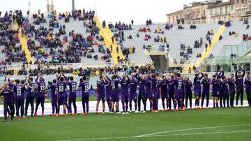 El sobrecogedor homenaje de la afición de la Fiorentina a Astori