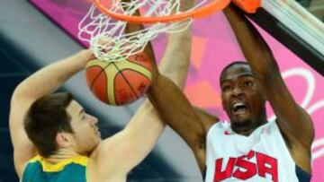 Durant machaca ante Baynes.