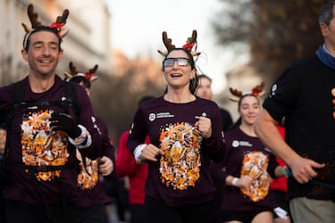 Mucho humor, alegría y disfraces en la carrera popular de la San Silvestre Vallecana. 