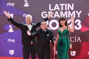 La orquesta sinfónica Simón Bolivar posa durante el photocall previo a la gala de entrega de los Latin Grammy 2023.