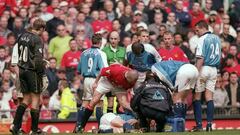 21 Apr 2001:  Roy Keane of Manchester United shouts at Alf Inge Haaland of Manchester City following his red card during the FA Carling Premiership match played at Old Trafford, in Manchester, England. The match ended in a 1-1 draw. \ Mandatory Credit: Gary M Prior/Allsport