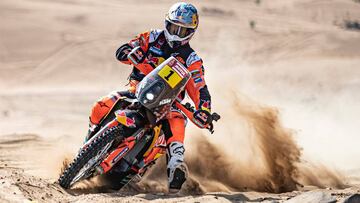 KTM golpea primero con Price