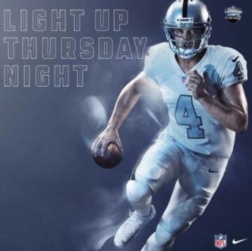 Los brillantes uniformes de la NFL para los jueves por la noche