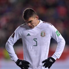 Johan Vásquez con discreta actuación en el Genoa