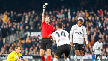 06/01/23  PARTIDO PRIMERA DIVISION
VALENCIA CF - CADIZ CF 
TRISTEZA JOSE LUIS GAYA 
ARBITRO GONZALEZ FUERTES TARJETA AMARILLA