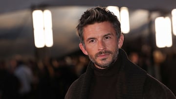 FILE PHOTO: Jonathan Bailey arrives for the Burberry SS26 catwalk show during London Fashion Week in London, Britain, September 22, 2025. REUTERS/Katie Collins/File Photo