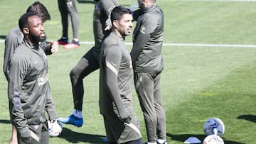 Demb&eacute;l&eacute; y Luis Su&aacute;rez, en el entrenamiento del Atl&eacute;tico.