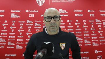 Sampaoli, t&eacute;cnico del Sevilla, durante la rueda de prensa. 