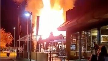 Momentos de pánico en Badajoz por un incendio muy cerca de un McDonalds