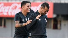 Quintero y Mora piden sitio para la final contra Boca