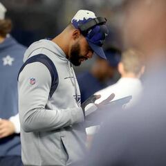 Reporte: Dak Prescott apunta a la semana 4 para regresar de lesión en la mano