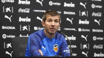 El entrenador del Valencia CF, Albert Celades.